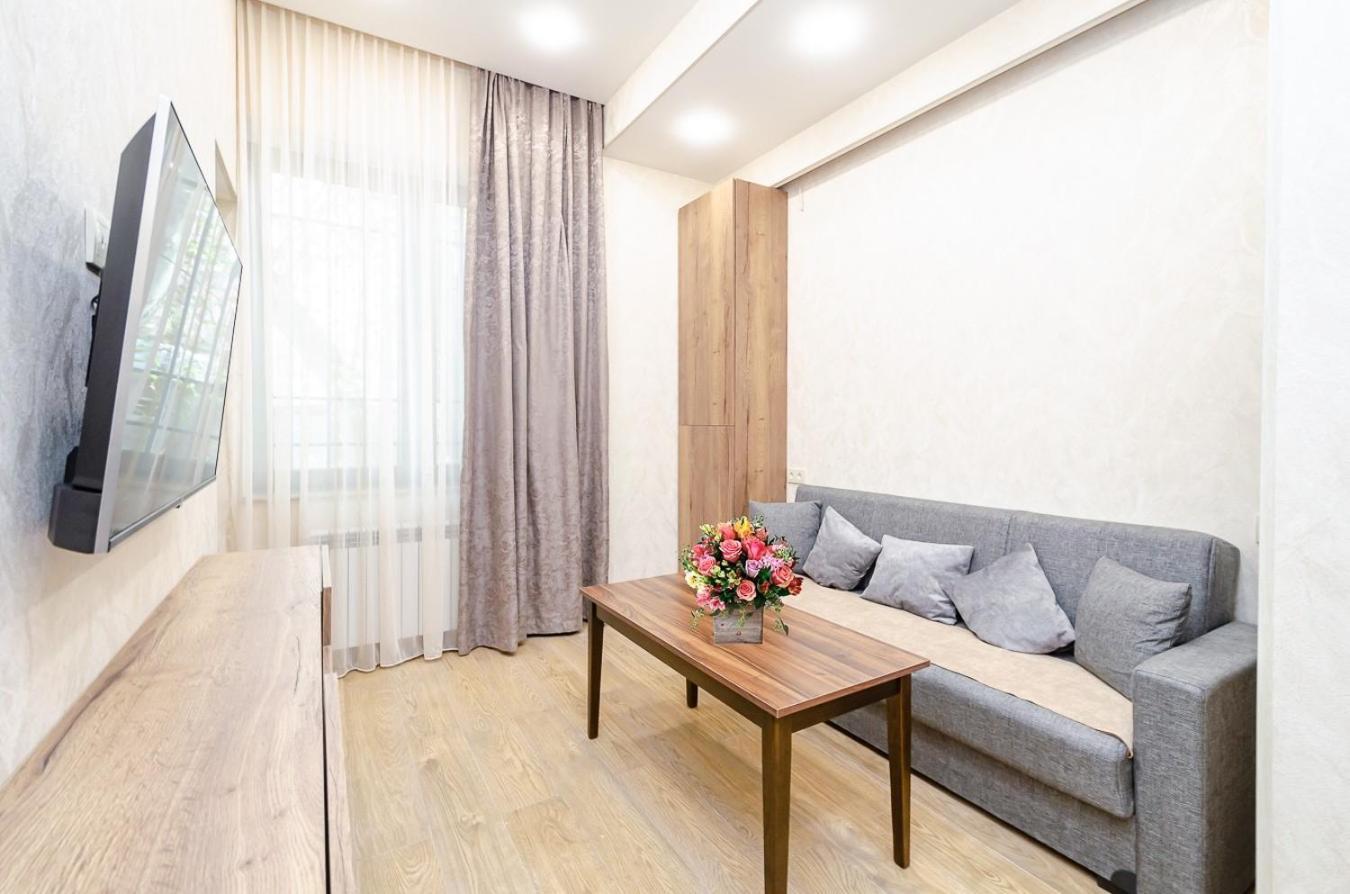 15. Double Room Apartaments With Fresh Style Erevan Esterno foto