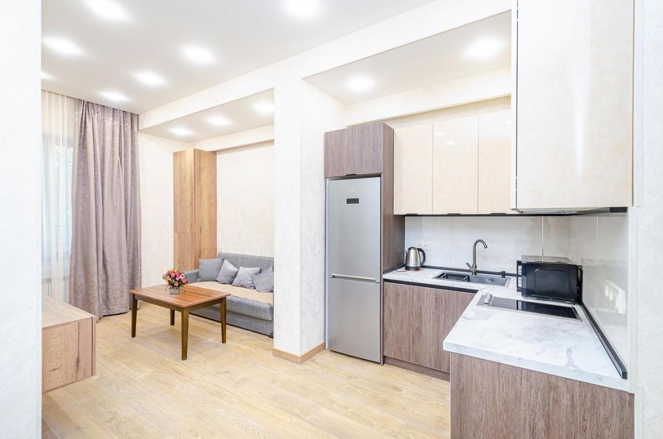 15. Double Room Apartaments With Fresh Style Erevan Esterno foto